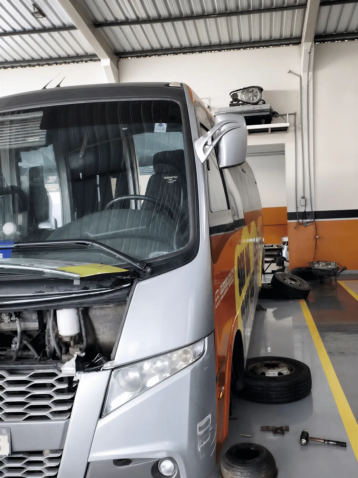 Mecânica para linha pesada: caminhões e ônibus